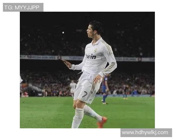 足球明星经典庆祝动作解析与背后故事分享